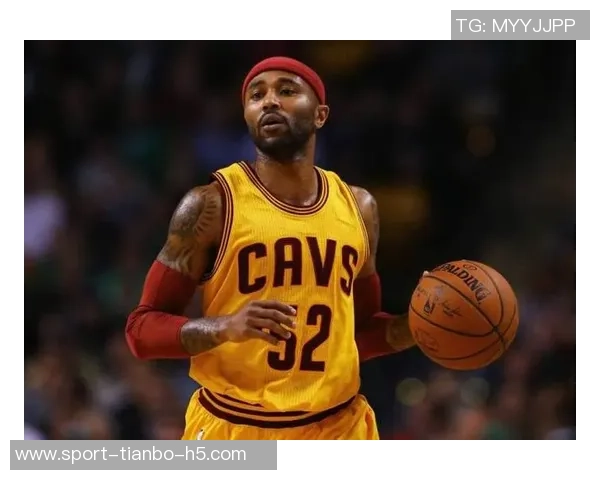 小莫呼吁保罗与詹姆斯共赴海外组队应对离谱遭遇 小莫呼吁保罗与詹姆斯共赴海外组队应对离谱遭遇